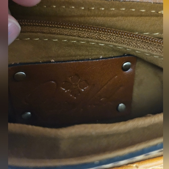 Patricia NashWomen's Leather Corfu Crossbody - Picture 5 of 8